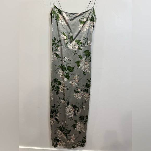 Reformation Frankie Silk Gown - Picture 4 of 7